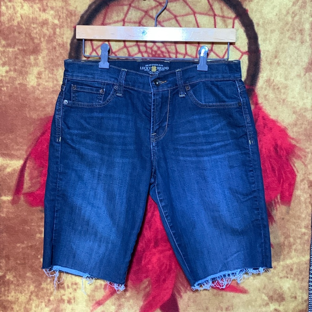 LUCKY🍀 BRAND-women’s dark wash ‘SWEET’N FLARE’ stretch denim cut jean shorts